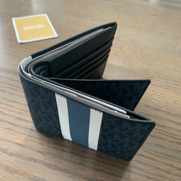 Michael Kors NEW 2-in-1 men’s leather wallet - Picture 8 of 12